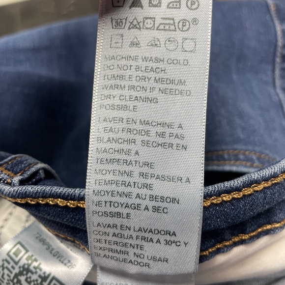 Levi’s Distressed Raw Hem Shaping Skinny Jeans Sz 24W - Picture 3 of 8